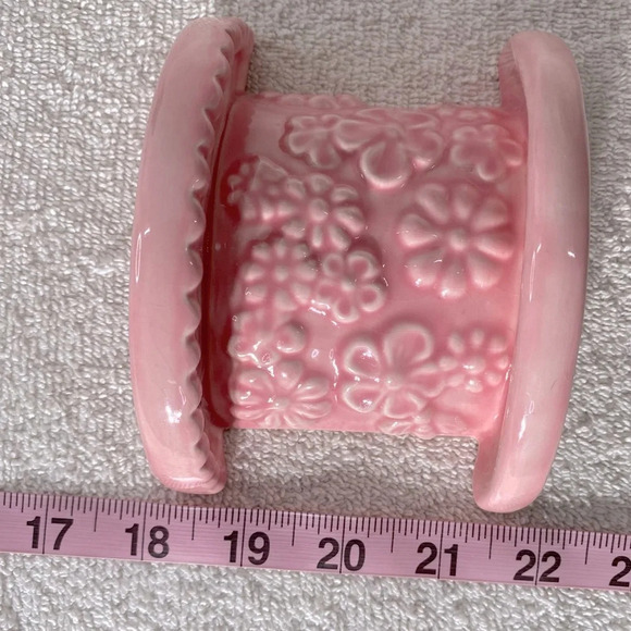 Vintage 1980  Pink Floral Textured Ceramic Toothbrush Holder - Picture 9 of 10